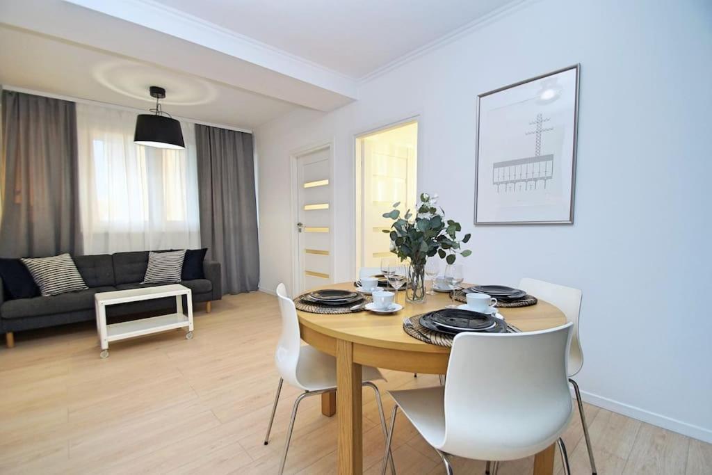 Apartament Korfantego Citycentre Z Widokiem Na Spodek Katoviçe Dış mekan fotoğraf